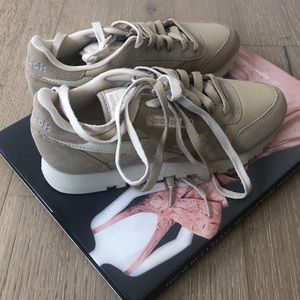 Reebok Classic sneakers, beige, BRAND NEW